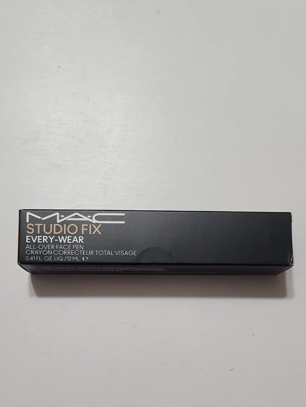 MAC NC30 Studio Fix Every-Wear All Over Face Pen